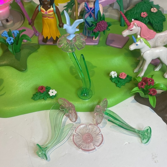 Playmobil 5444 🧚‍♀️Fairy Island with Jewel Fountain Playset - Picture 7 of 14